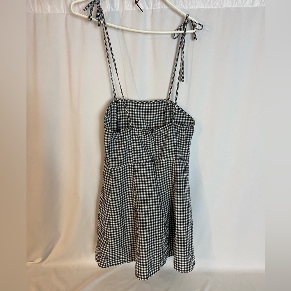 Dress - Picture 3 of 4